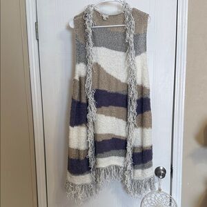 Cato Textured Knit Vest with Fringe